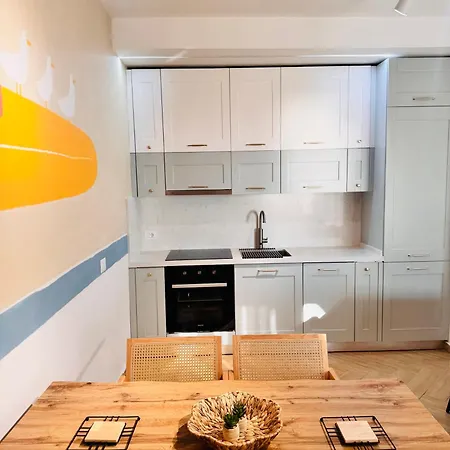 Egiana's Apartment- Inspired By The Sea Appartamento Golem (Tirana)
