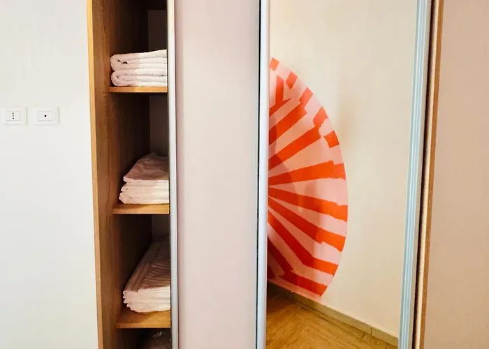 Egiana's Apartment- Inspired By The Sea Appartement Golem (Tirana)